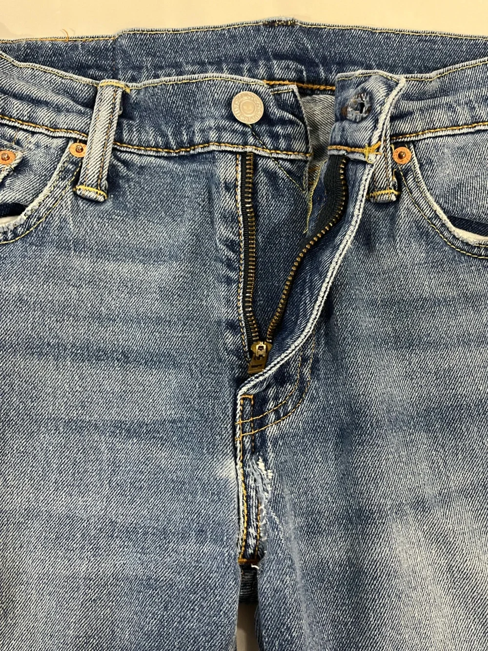 Levi's men’s 511 straight leg blue jeans  Size 33x30